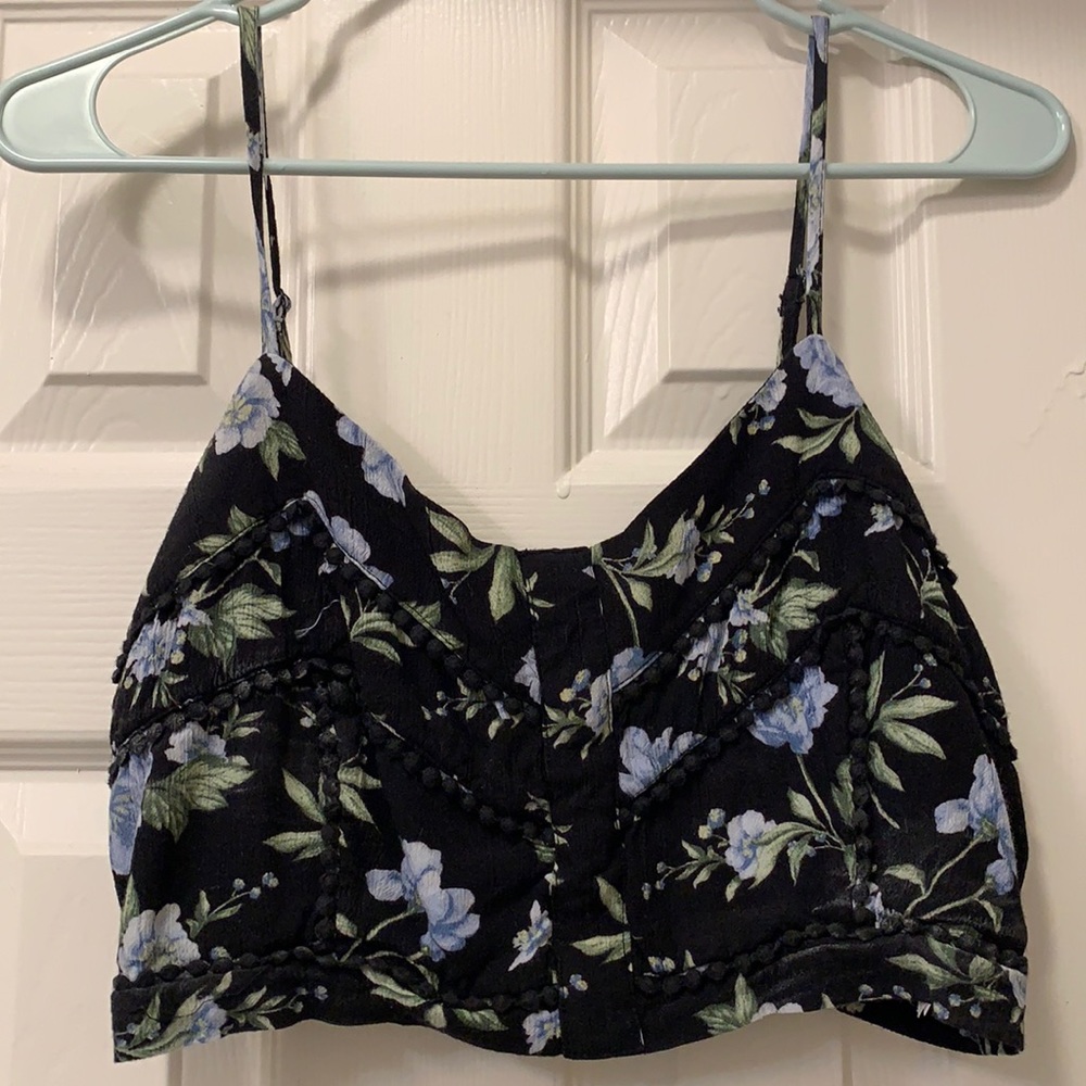 American Eagle Crop Top